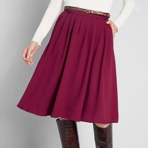 Modcloth Breathtaking Tiger Lilies Midi Skirt in Merlot. Size M